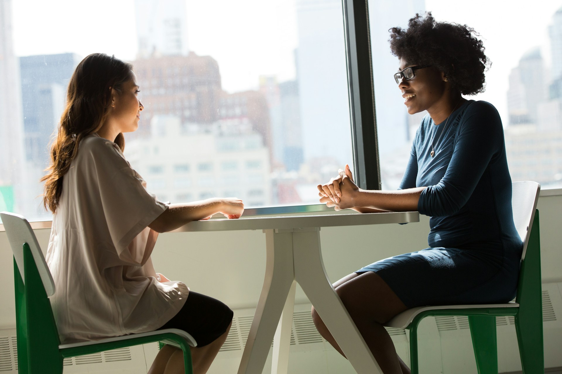 Conheça o D’Career: programa orienta e instrui quem quer trabalhar na Austrália